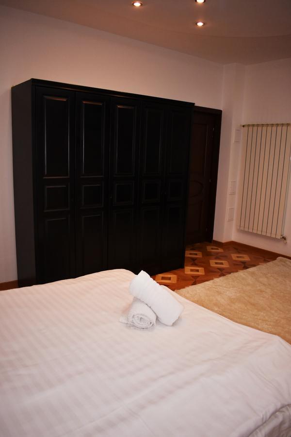 Grand Central Accomodation Sala Palatului Bucureşti Ngoại thất bức ảnh
