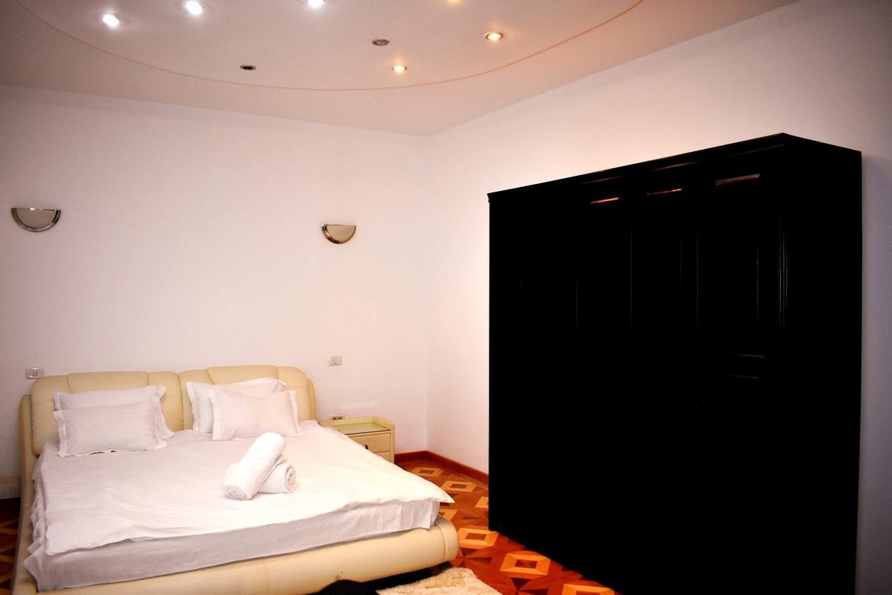 Grand Central Accomodation Sala Palatului Bucureşti Ngoại thất bức ảnh