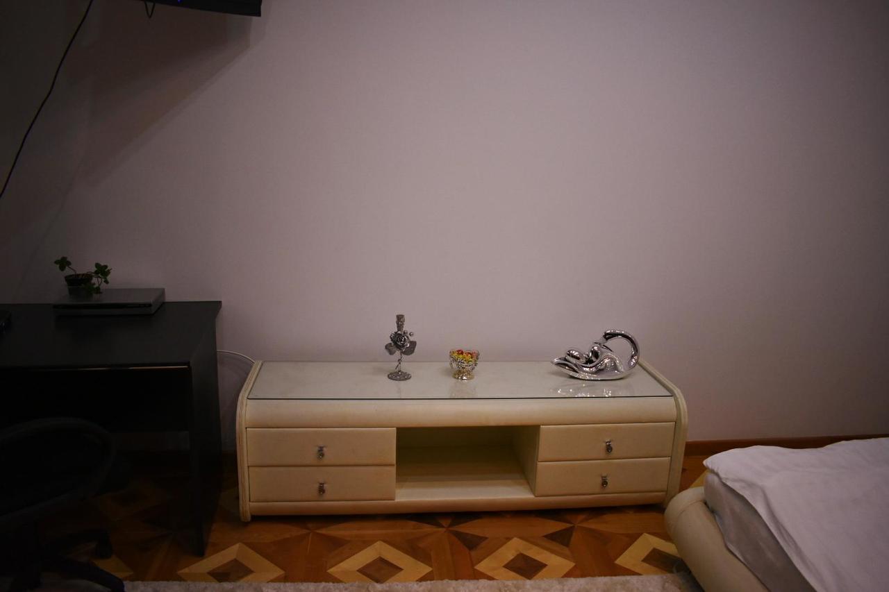 Grand Central Accomodation Sala Palatului Bucureşti Ngoại thất bức ảnh